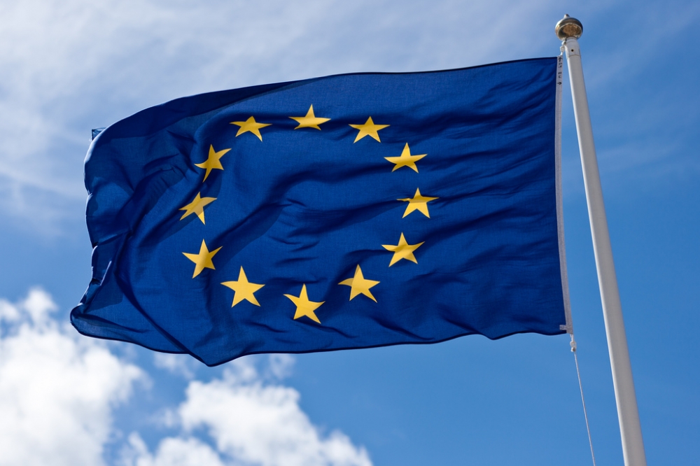 Retail trade volume up by 4.6% in both the euro area and the EU