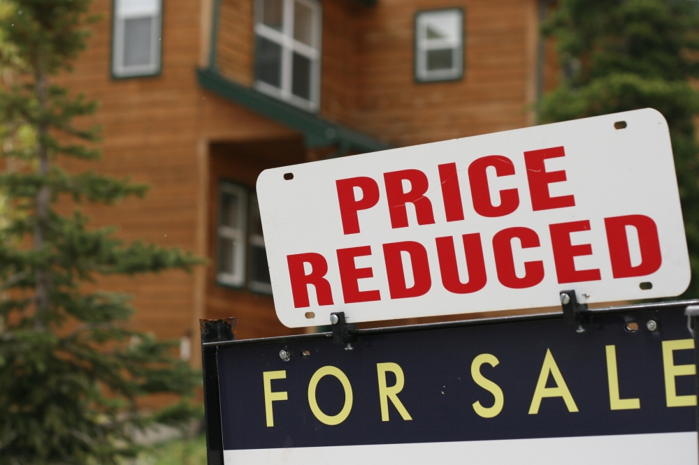 Real estate agency predicts coronavirus will lead to 10% drop in property prices