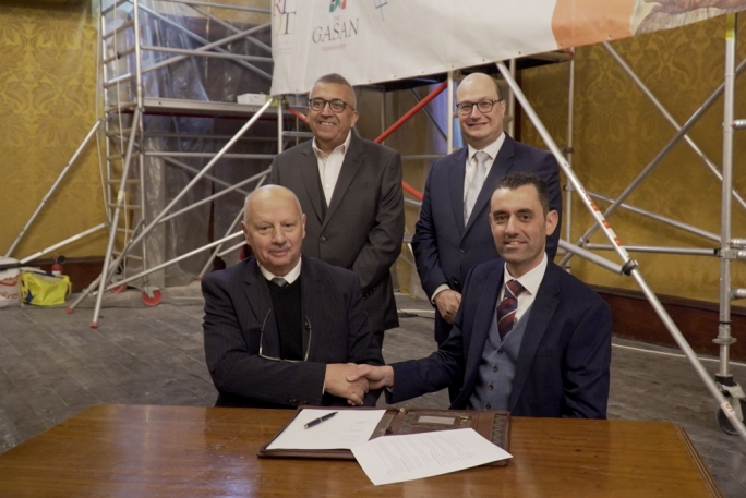 Front: Prof Alfred Vella, University Rector (left) and Mr Oliver Magro, PA Chairperson Back: Wilfred Kenely, RIDT CEO (left) and Dr Stefan Zrinzo Azzopardi, Minister for Public Works and Planning