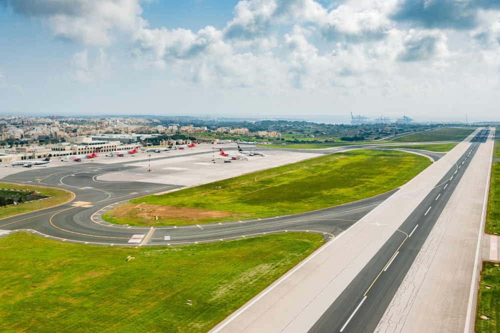 Malta International Airport traffic exceeds 700,000 passengers in April
