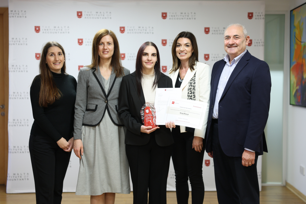 Kirsty Muscat Wins global prize in ACCA Advanced Audit and Assurance Exam