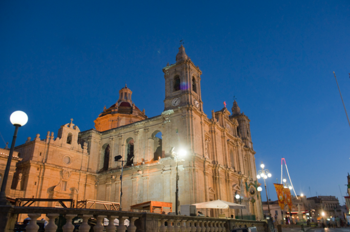 Explore the architectural elegance and cultural heritage of one of Malta’s oldest cities